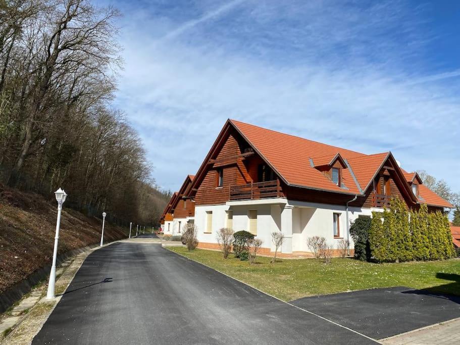 Star Apartman Zalacsany Exterior photo